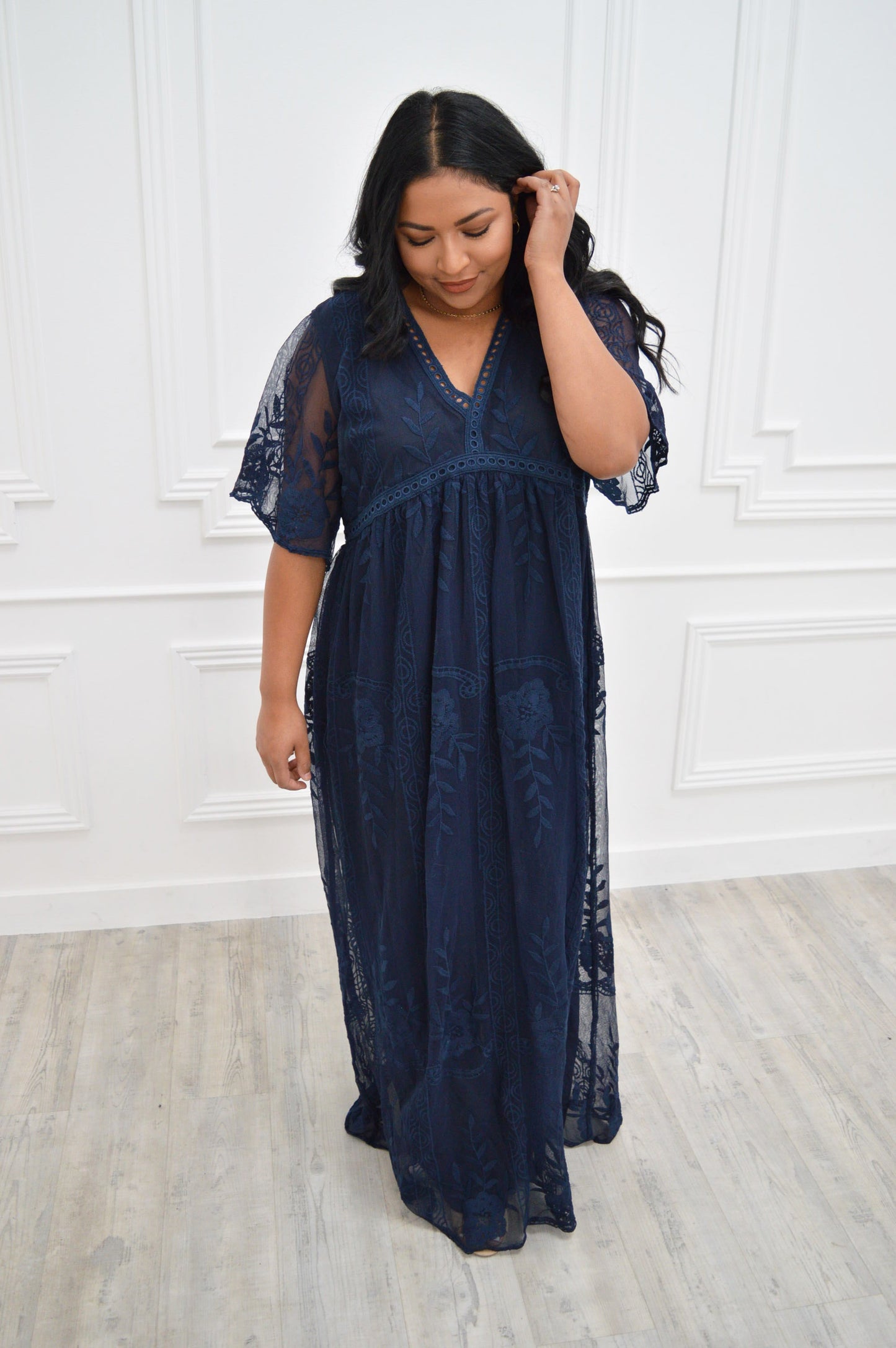 Elegant Lace Dress: Navy * Online